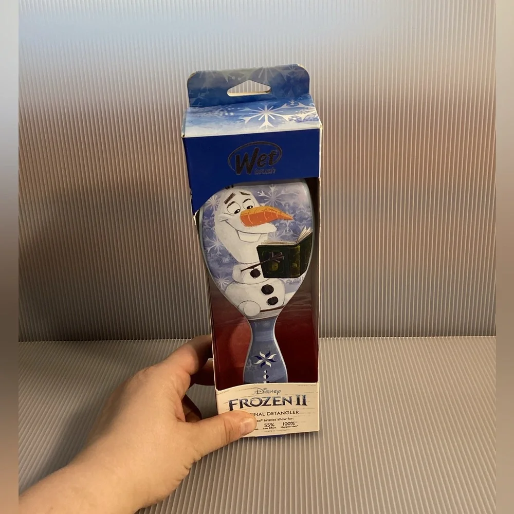 Frozen II Detangler Brush Olaf